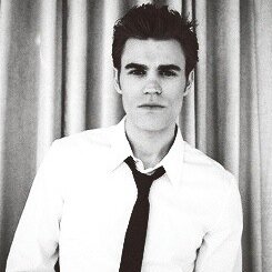 Student at the New School. Pureblood. Anglo-German. Water Elemental. MUN-er. Photographer. Lacrosse Player. 'Carpe that motherfucking Diem, kids.' #HPRP