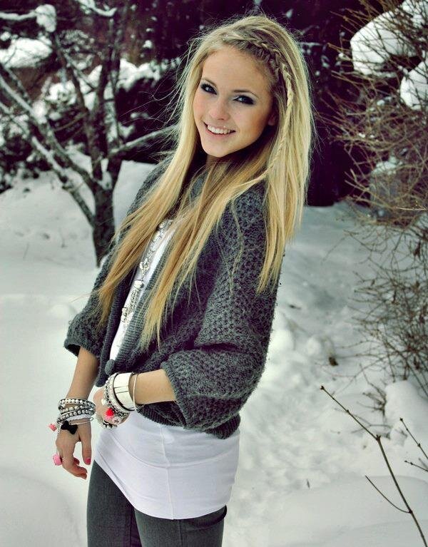ragazza inventata || 19 || coccolamica || scopamica || baciamica || sfogamica ||