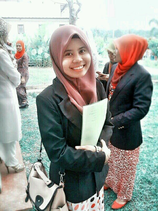 What goes around is comes around . I'm Atiqah binti Abdul Latif . Just to be me and always to be me . #AL 3