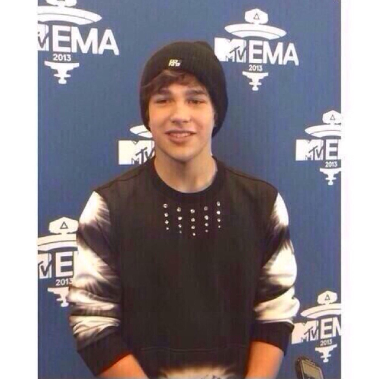 You have my free follow so now, Follow @AustinssAngel & @JustiinIloveu94 #Mahomie #Belieber