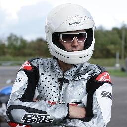 Moto journalist, Co-founder @fortyfourteeth, Gooner, exceptional dad. Piloti da corsa/elite sportsman