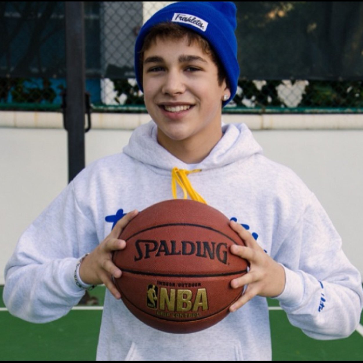 Mahomie❤️ MY goal for 2014 is to meet austin. You like smiling dont cha(: