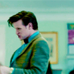 POLlCEBOX's profile picture. :) heyya go follow @TlMEWAR :)