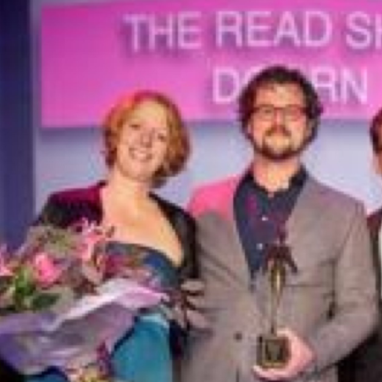 The Readshop Doorn runnen samen met Berry en ons team aan dames! Boeken, tijdschriften, KBH, wenskaarten, cadeau's, PostNL punt & postbussen. doorn@readshop.nl