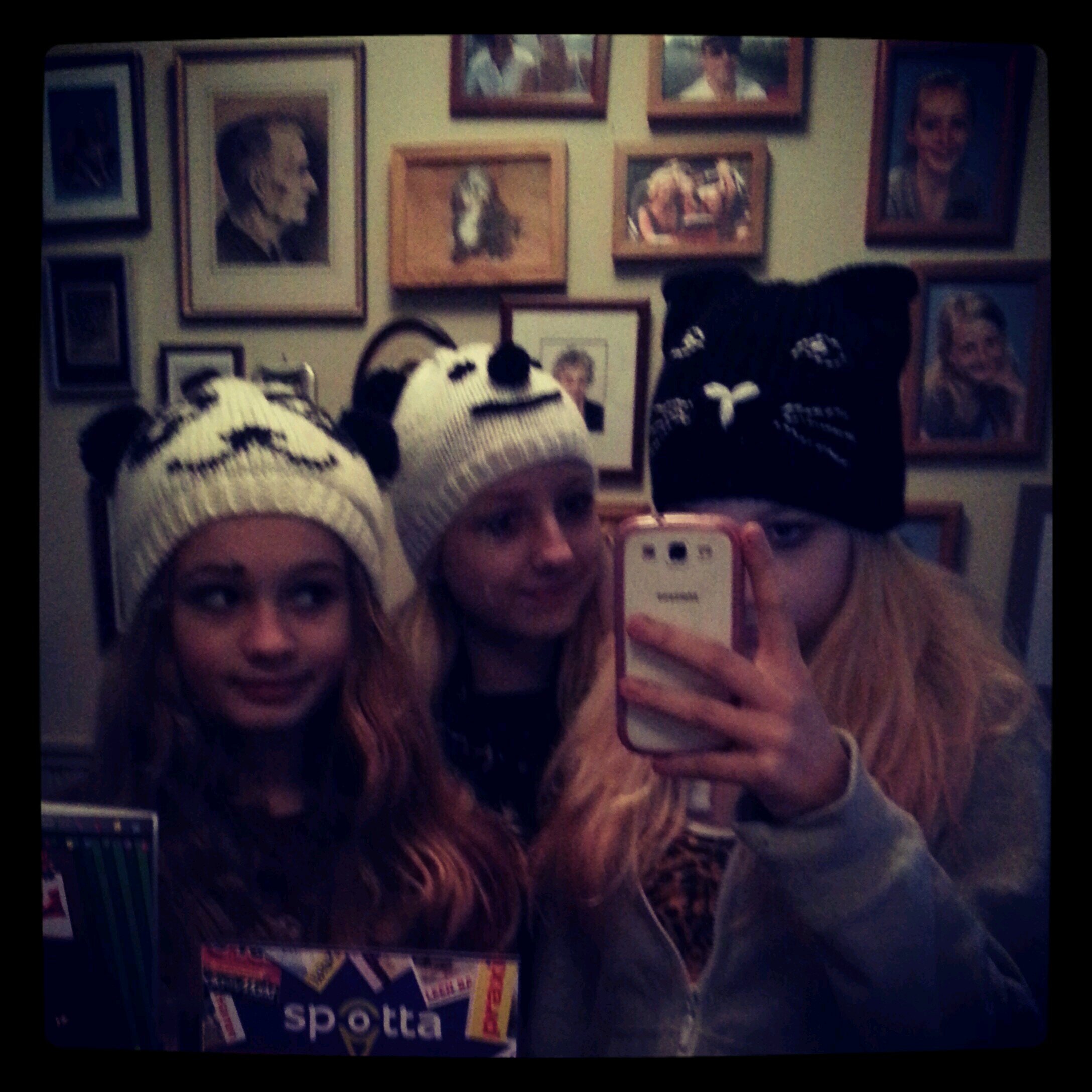 alle mensen die er voor me waren in die moeilijke tijd in 2013 ik hou van jullie xx