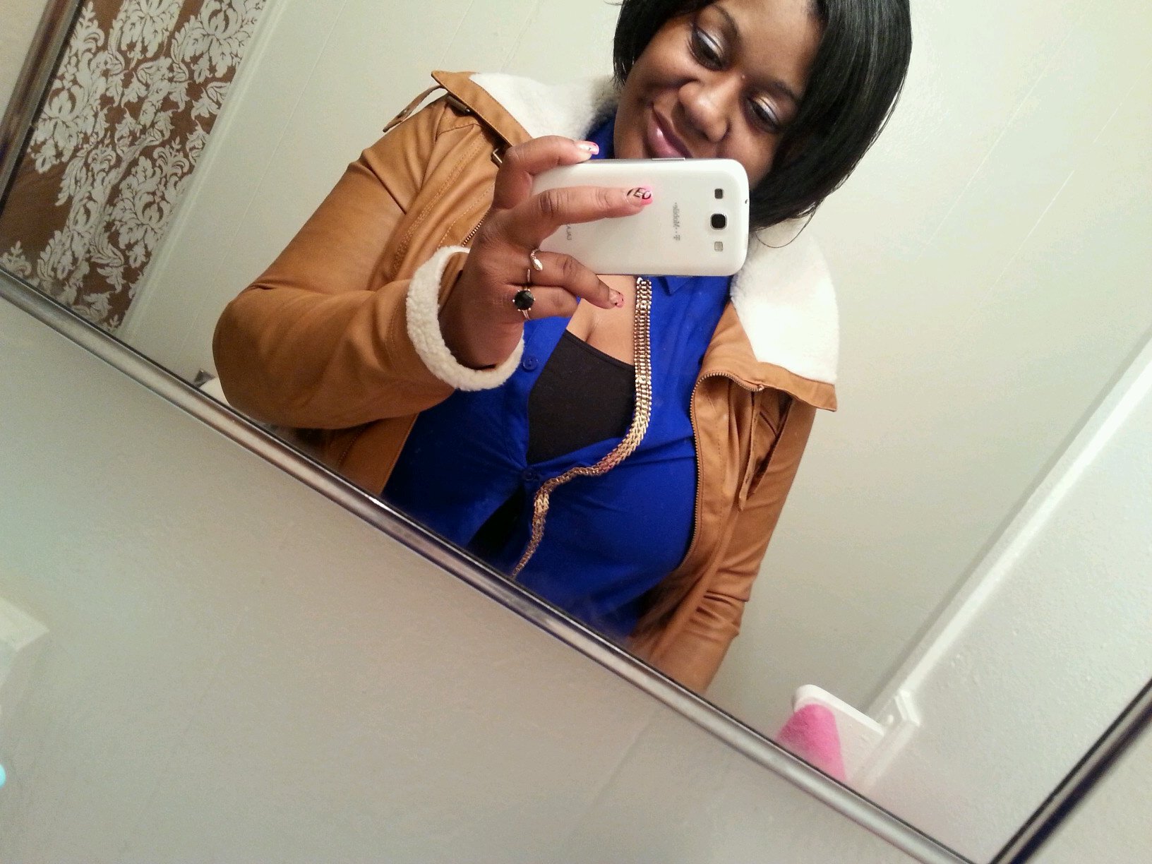 #NyNy #FSU #LEO #sophisticated #intelligent #cutie #blueeyedshortie #brownskinned #Carolina #silly #herbs #bottles ||*born_&_raised*|| in the #252