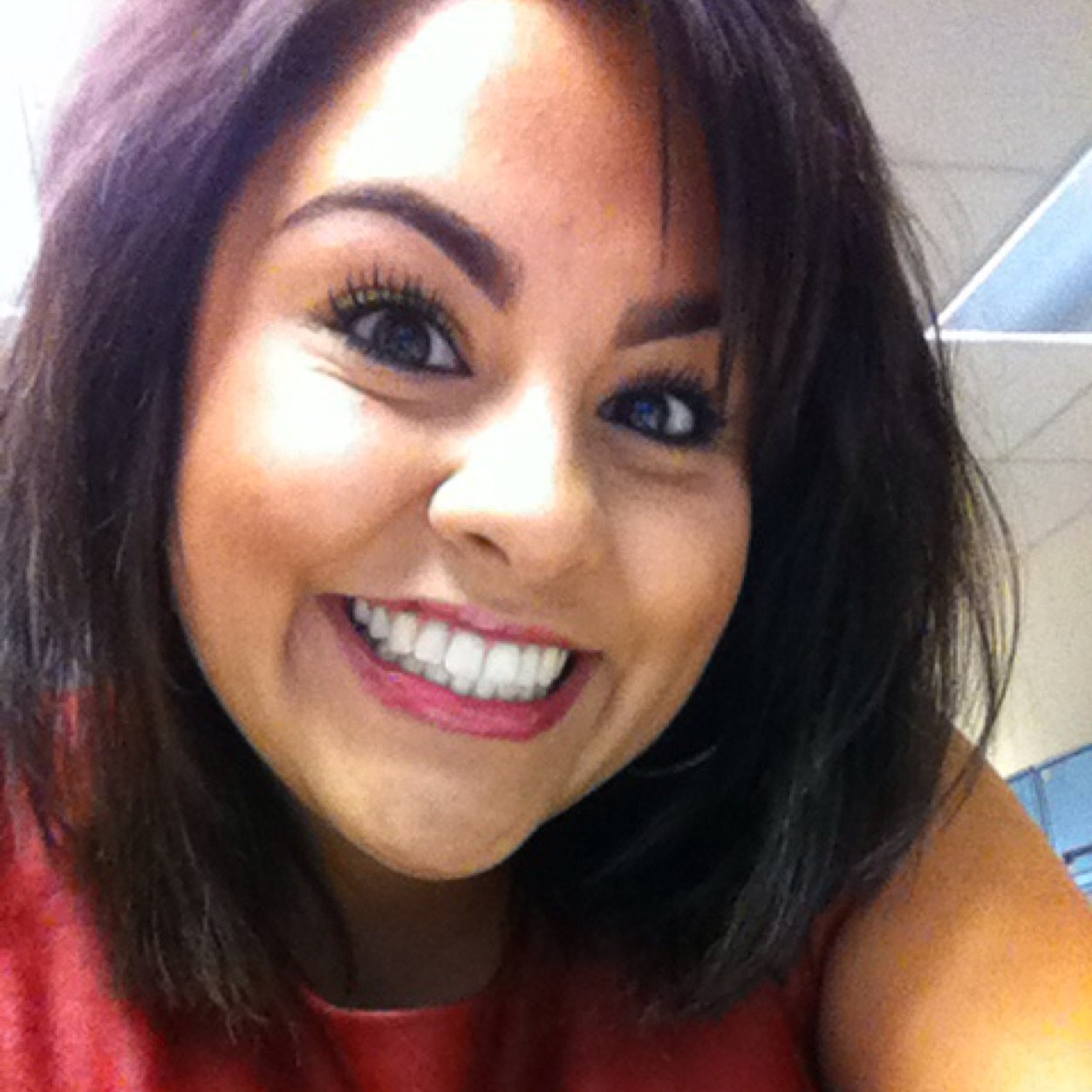 mayralovesf's profile picture. 