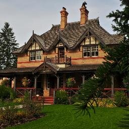 Fine Canadian Cuisine in the heart of Fish Creek Provincial Park in Calgary, Alberta. Where city elegance meets country charm.