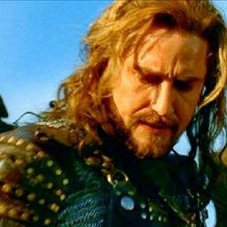 Enano de Erebor. Combatí en la Guerra del Norte y en la Batalla de los Cinco Ejércitos. Esposo de @goblinoide. #SpanishFakeESDLA