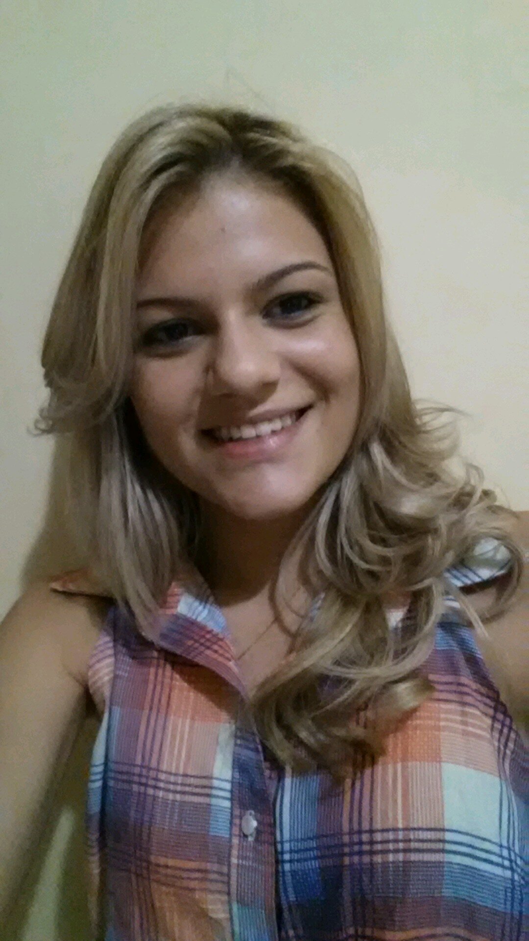 Loucos mesmo são aqueles que deixam de viver se preocupando com que os outros vão pensar!