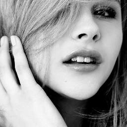 ◄ Hi all this is The Real Fan Account of @ChloeGMoretz ! My favorite sentence, one day Hit Girl, Hit Girl forever ! ►☀♡
