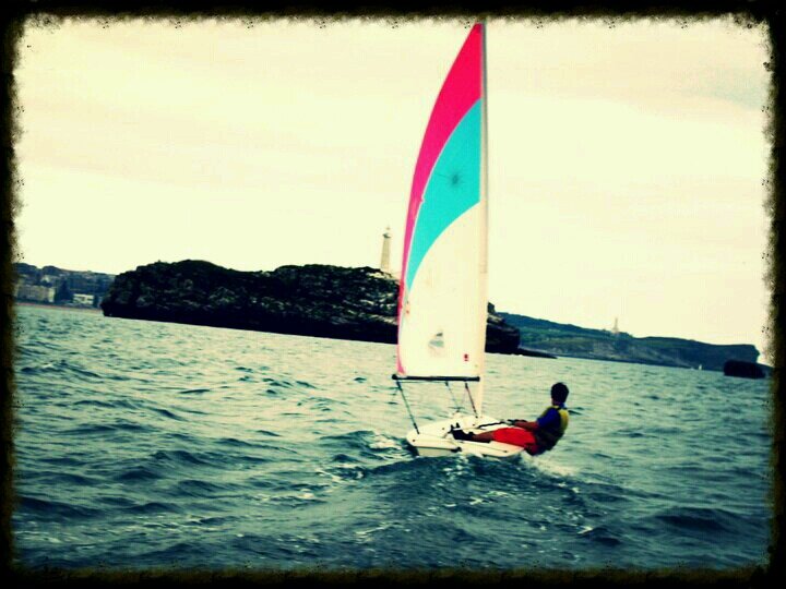 thekingmike15's profile picture. IBStudent Antiguo Alumno SEK y Estudiante de farmacia  UCM. Amante de la vela el ciclismo la musica y el baloncesto. SUB 21 prefrente A1 S.A.G.LetsDoThis ◢◤