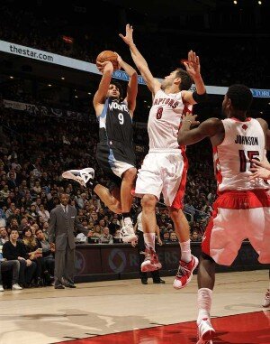 Comentaristas nba, admirador de chuflas y boniatos. Fans de San Antonio Spurs y Portland Trail Blazers.