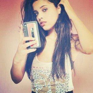 Izabellameneze3's profile picture. Amo fazer compras,  viajar para fora do Brazil,comer comida italiana e ficar com minhas  amigas