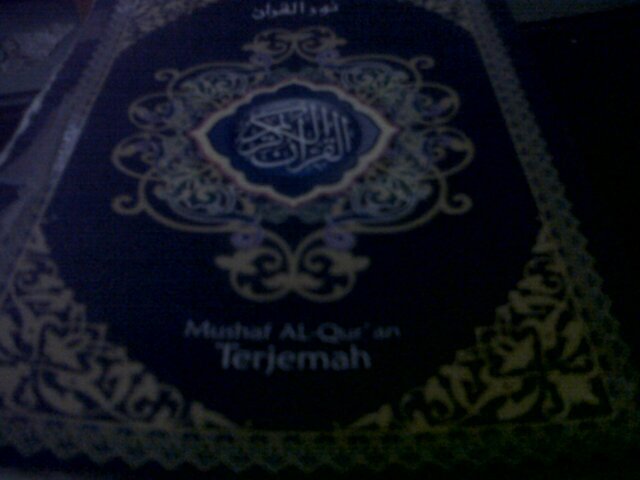 Hikmah ayat2 Al-Quran jd petunjuk & rahmat bagi org baik yg beruntung, yaitu org yg salat, berzakat & yakin adanya akhirat {inspirasi QS Luqman(31):2-5}