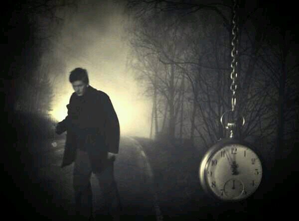 *ﺍﺑﺘﺴﻢ ﺍﺿﺤﻚ ﺧﻞ ﺍﻟﻬﻢ ( ﻳﺘﻜﺪﺭ ) ﻭﺃﺭﺳﻢ ﻋﻠﻰ ﺧﺪﻙ ( ﻭﺭﻭﺩ ) ﻻ‌ﺗﻘﻮﻝ ﻣﺎ ﺃﻗﺪﺭ 
*