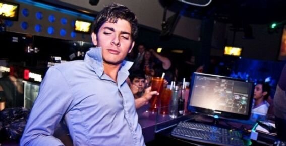 SandroBotello's profile picture. Buen día #Papalord lets get this party started #México #Veracruz RULES!