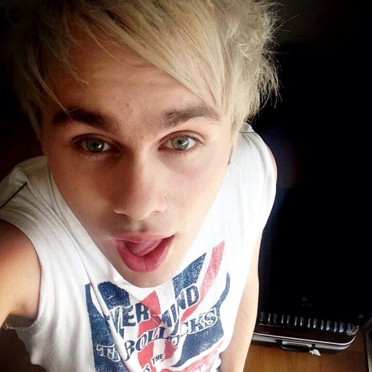 ✿ i'm not emo, i'm wearing a damn pony shirt ✿ 0/4 sadlife ~ 5sos || od || Cher || lm || janos 2/5