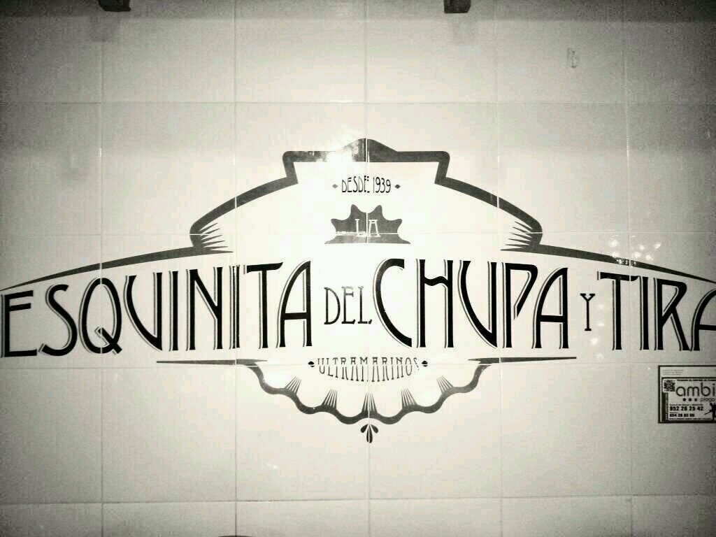 ultramarinos desde 1939 totalmente reformado para que usted puedan desgustar lo que quieran