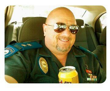 ☺Enforcer , biker , granddad , guns and blades fanatic . .  Java♥er - OneLove♥