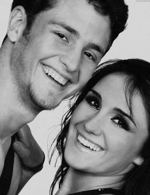 21-Vondy hasta la muerte// Sin Fronteras @DulceMaria // #SueñoSurreal @ChristopherUck