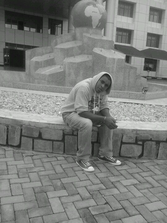 i m simple guy but i.m not simplified for everyone .just i beleave in my self .i dnt trust anyone in my life  .