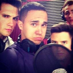 tengo un trabajo de amar a btr soy RUSHER de corazon