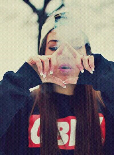 'soy un pensamiento fruto de tu aburrimiento' y asi estoy yo: LOCA! (siempre doy followback)