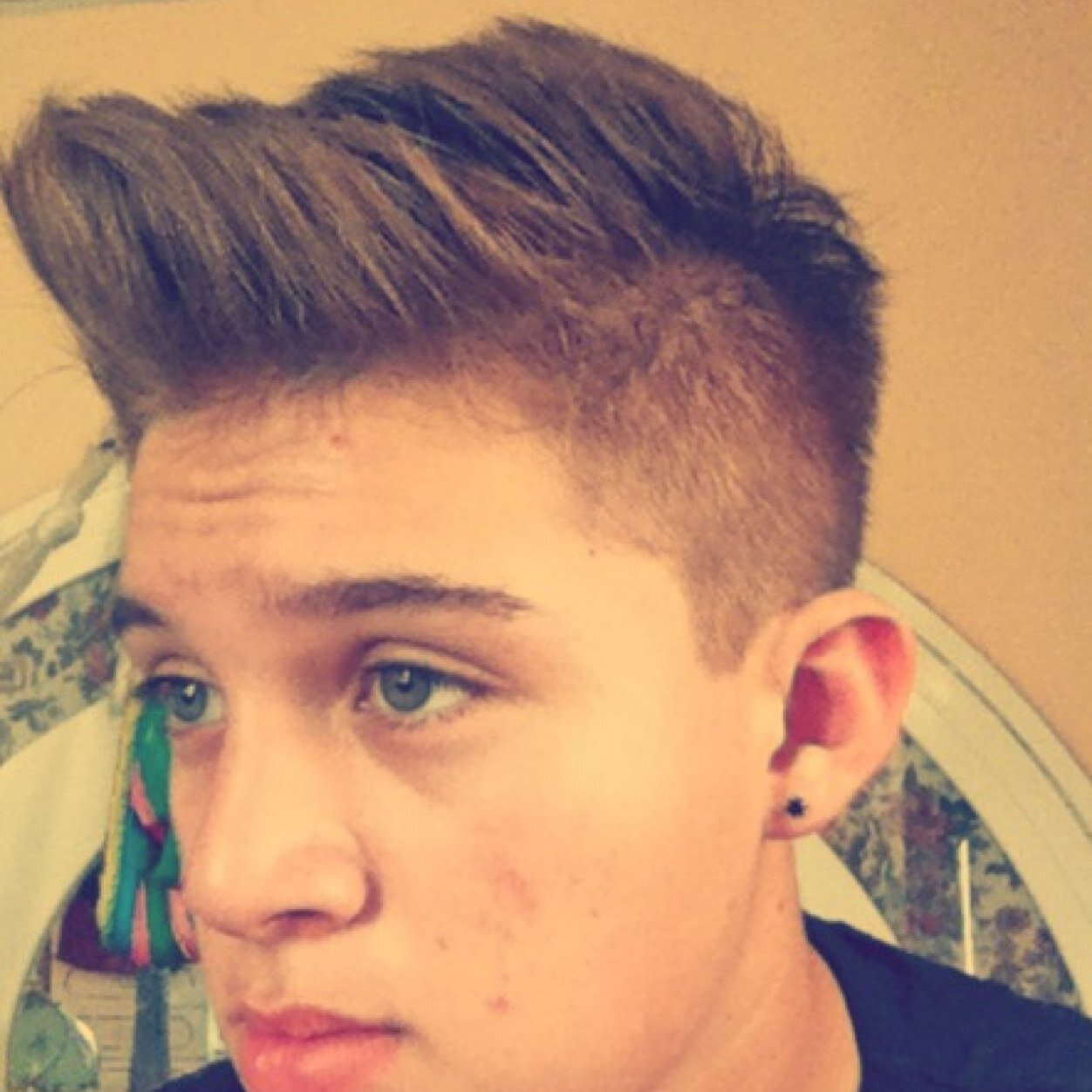 Mi Idolo Es Justin Bieber' & Si Me Vas A Decir Que Soy Gay Por Ser Belieber Boy' Me Valeee' Siempre Sere B-boy De Corazon Pase Lo Que Pase':3