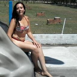 Meu jeito de ser mulher é meu, único e diferente. Não me identifico com piadas sobre compras, cartões de crédito ou vaidade. Simplesmente crescendo!
