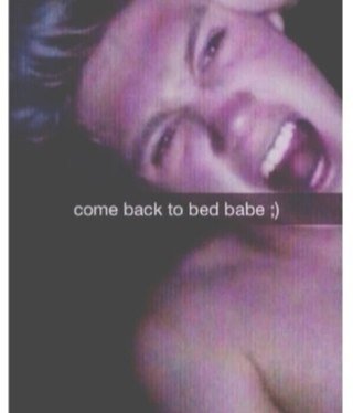 holaaaaa its katie aka @larryslegs can you follow me there and ill DM you to liam if you want me too. I love you all stay beautiful and fab :)