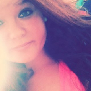 _iloveeeeyouuu_'s profile picture. Young && Reckless BHS Softball Single