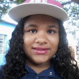 sou amiga , verdadeira , companheira , divertida,legal , cinsera.