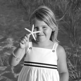 Creative Cape Cod Beach Portraits~family and child photographer, pets, events, commercial.
Capturing FUN at the beach! mbosch@capecod.net