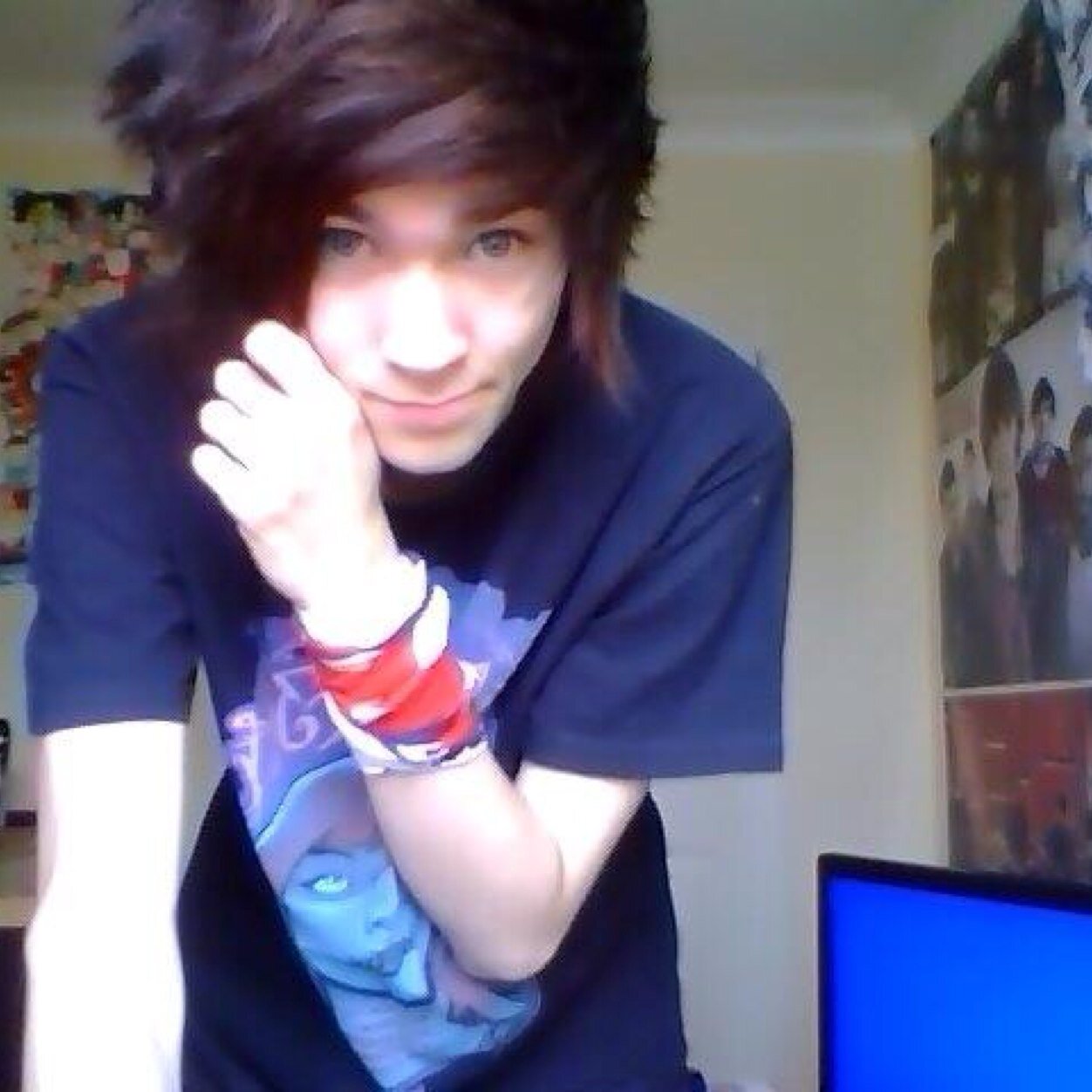 Hey its Alex c: Say no to drugs and yes to pizza!