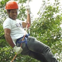 lins2095's profile picture. 