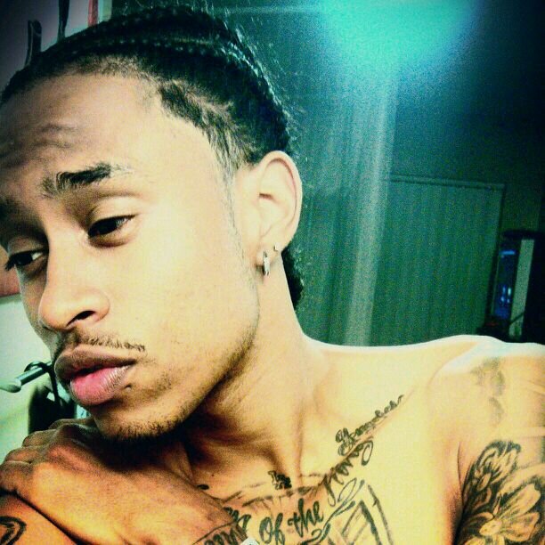 Blessed with a voice!! Model! |Actor! |Beat Maker! |PushMobb ! fuck with ya boi! Follow the team K.G.M.T @Jay_Bnote @Prince_Da_Great
