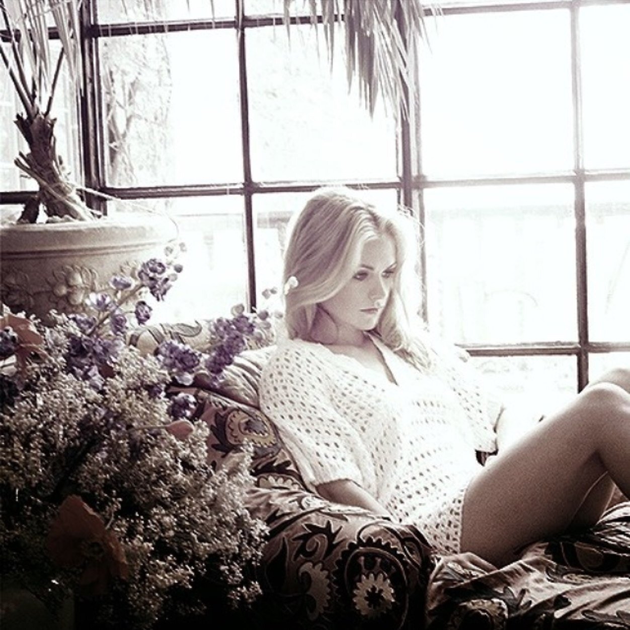 Just a country girl who just found out she is a Faery living in Louisiana filled with vampire.my brother is @JasonStackhouze #Single! [Human/Fae TB-RP-21+]