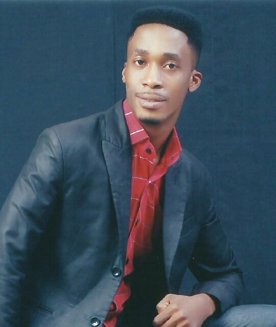 ARTIST/ART CONSULTANT. ART, DESIGNS, ADVERTS, WEBSITE, ENTERTAINMENT, FASHION, COMPUTER TECH, BRANDING, PUBLISHING, PROGRAMMING.  MAN-UNITED FAN. BBM:-33145C16