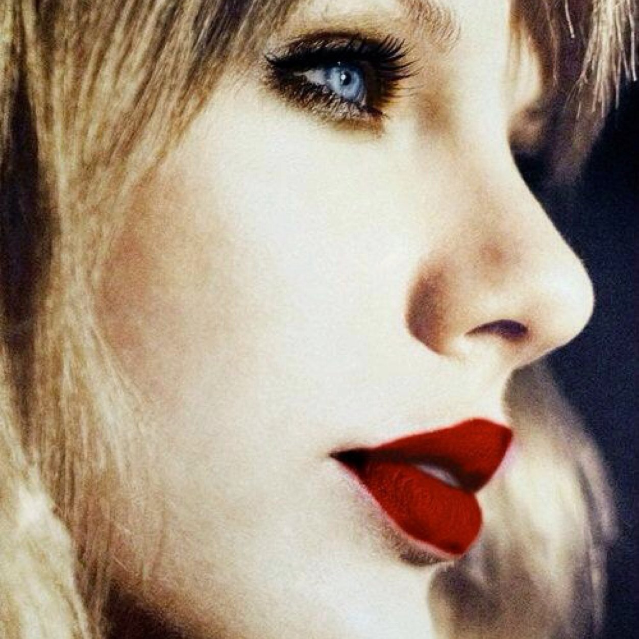 La que nació un día de diciembre común y corriente, hoy es la culpable de que luche y crea en mí misma. Swiftie de corazón. Te amo princesa ♡.