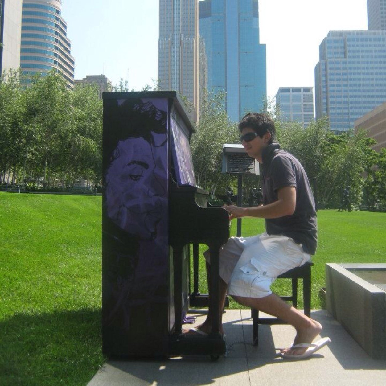 dfegasg's profile picture. 