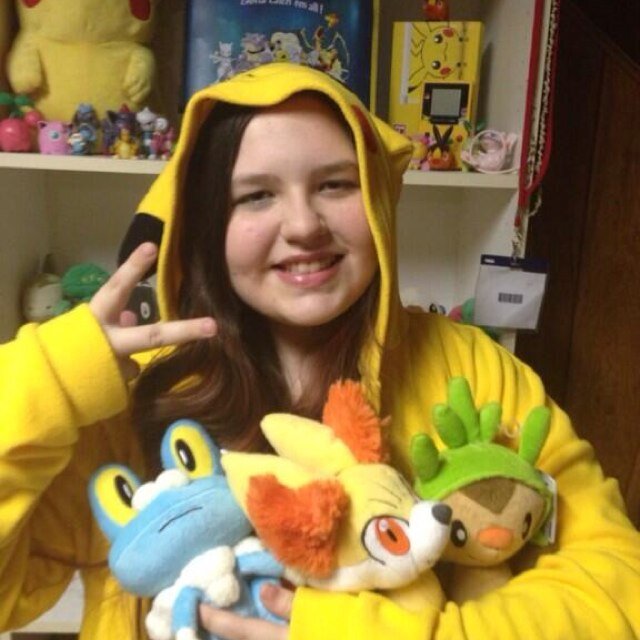 I love anime! ^.^ My favs are OHSHC, FullMetal Alchemist, InuYasha, Sailor Moon, Pokemon, and Hetalia. I'm also a Brony/Pegasister! KIK: LittleMissOuranHost