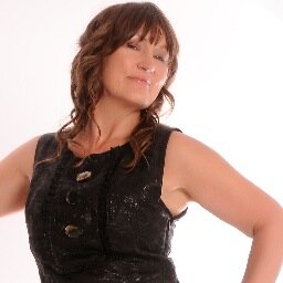 RawLisaLoves's profile picture. Raw Food - Detox - Loving life's Magic                                            GET MY CHRISTMAS BOOK:                                  http://t.co/LhAQJNRKfY