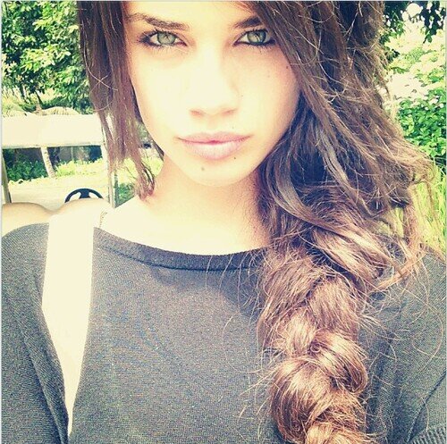 MsEricaPierce's profile picture. I tend to be bubbly, like champagne.               [18+RP #NYE  New York Dreamer ]