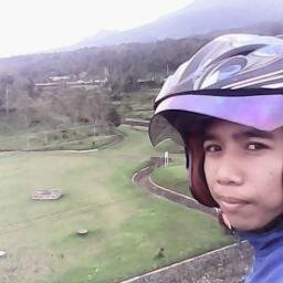 menyayangi kekasih untuk slamanya dan mnjaga dia sprti dia mnjaga ku, smga dia jdy yg trbaik buat hdup ku.
01-01-2012