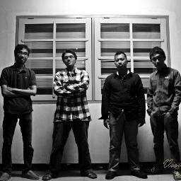 virtual insanity is an indie band from Purwokerto, Indonesia. Dengan konsep materi lagu yang easy listening dengan sentuhan jazzy dan blues didalamnya