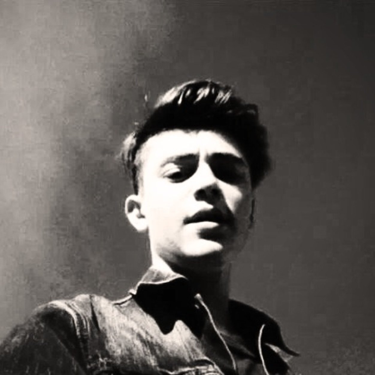 You say fans we say Enchancers, you say friends we say family, you say idol we say hero, you say perfect we say Greyson Chance. CP: ienchancers@rocketmail.com