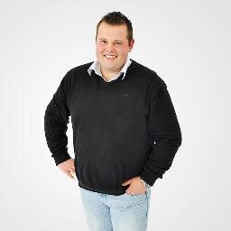 Ondernemer @ Outhands Internet, IT & Media & Vloed Online Marketing. Papa van Fenna en hou van mijn vrouw @bonnielicious_