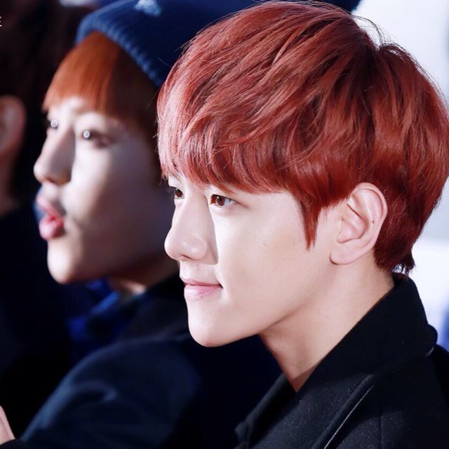 ผมเจ้าชู้ กะล่อน พูดจาหว่านล้อมและผมมั่นใจว่าผมเมะครับ *ยักคิ้ว* {❥@BAEKHYUN_SSKY ; my wife}