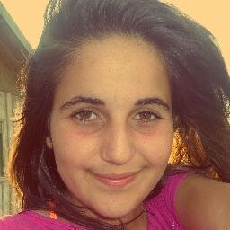 é preciso amar as pessoas como se não houvesse o amanhã ♪